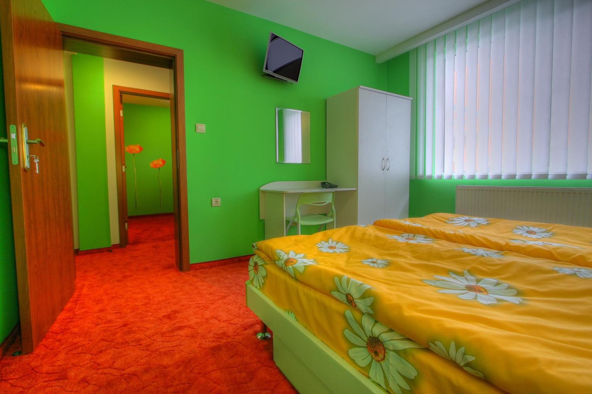 Family Hotel Mania スタラ・ザゴラ エクステリア 写真